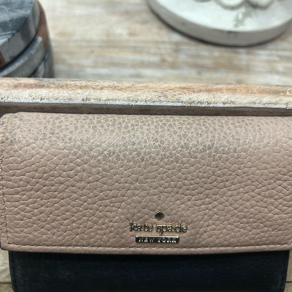 Kate Spade Wallet - Picture 3 of 13